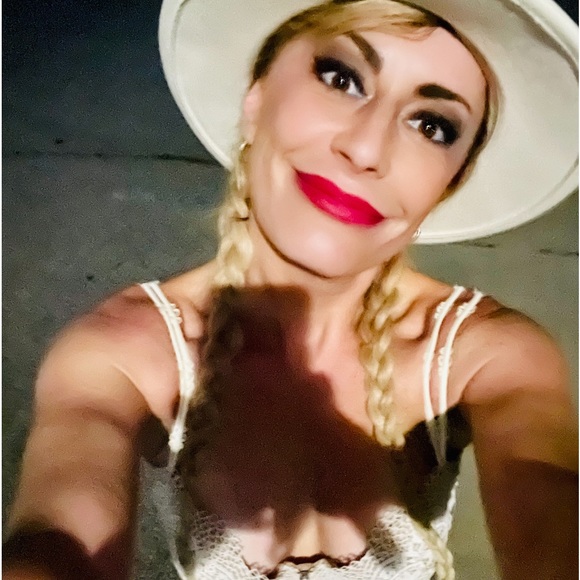 Meet your Posher, AuthenticBagsOnly. - Picture 10 of 13